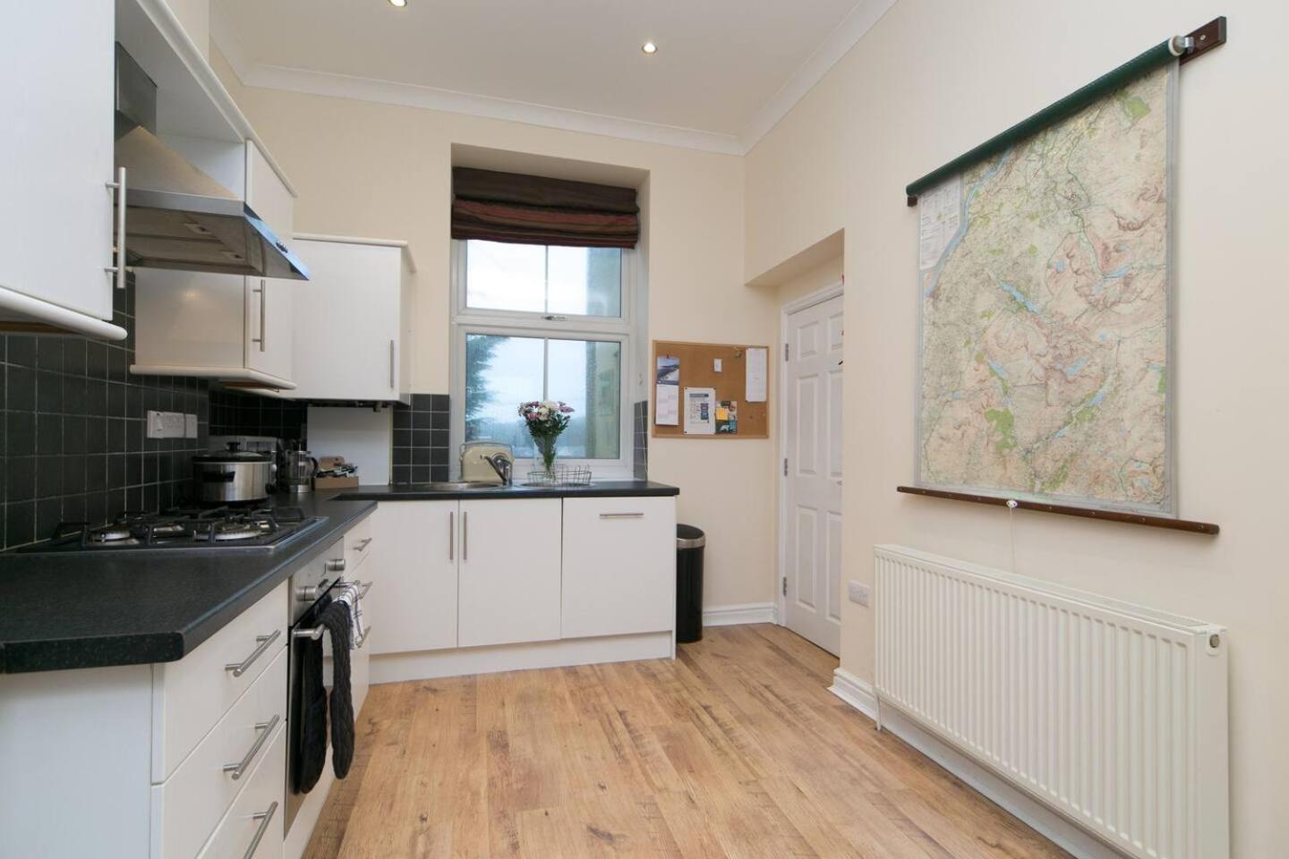Pass The Keys Hafan Stylish 2 Bedroom Sea View Apartment Pwllheli Exterior foto