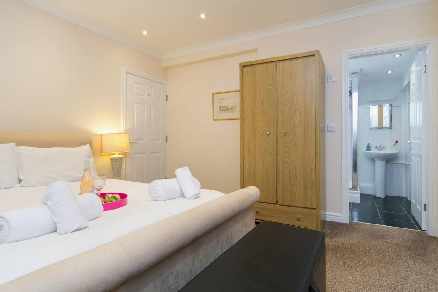 Pass The Keys Hafan Stylish 2 Bedroom Sea View Apartment Pwllheli Exterior foto